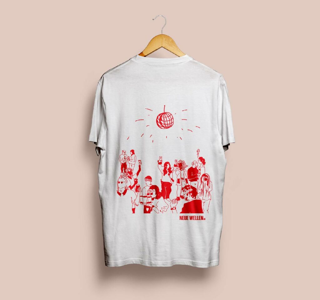 Back figures with ball-min1